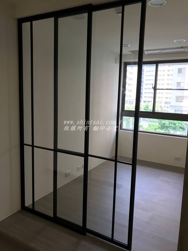 鋁框玻璃拉門  懸吊式拉門